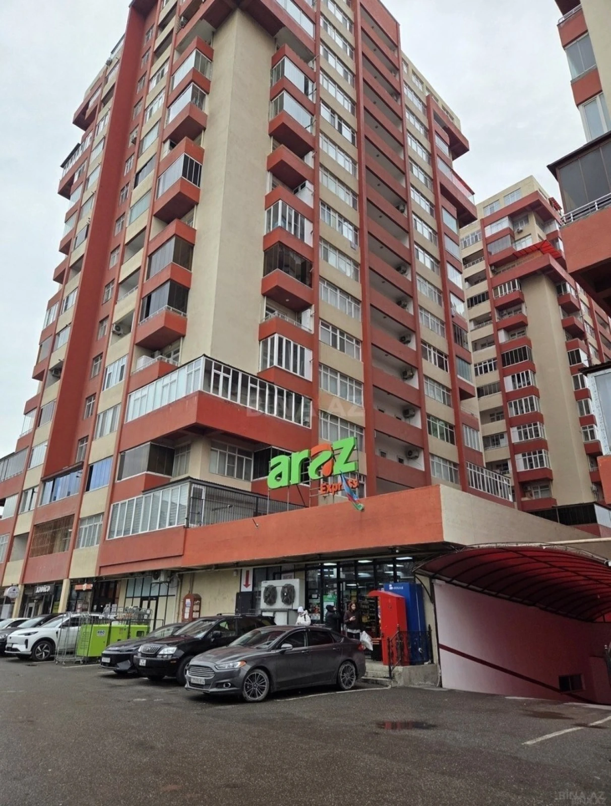 Satılır 3 otaqlı mənzil 70 m²