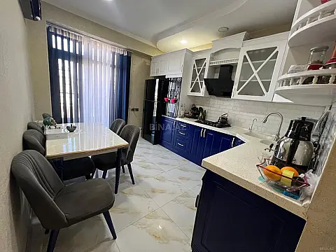 Satılır 2 otaqlı mənzil 100 m²