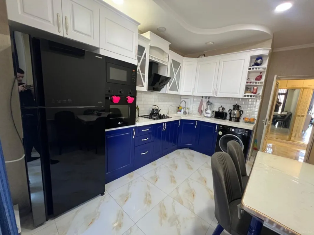 Satılır 2 otaqlı mənzil 100 m²