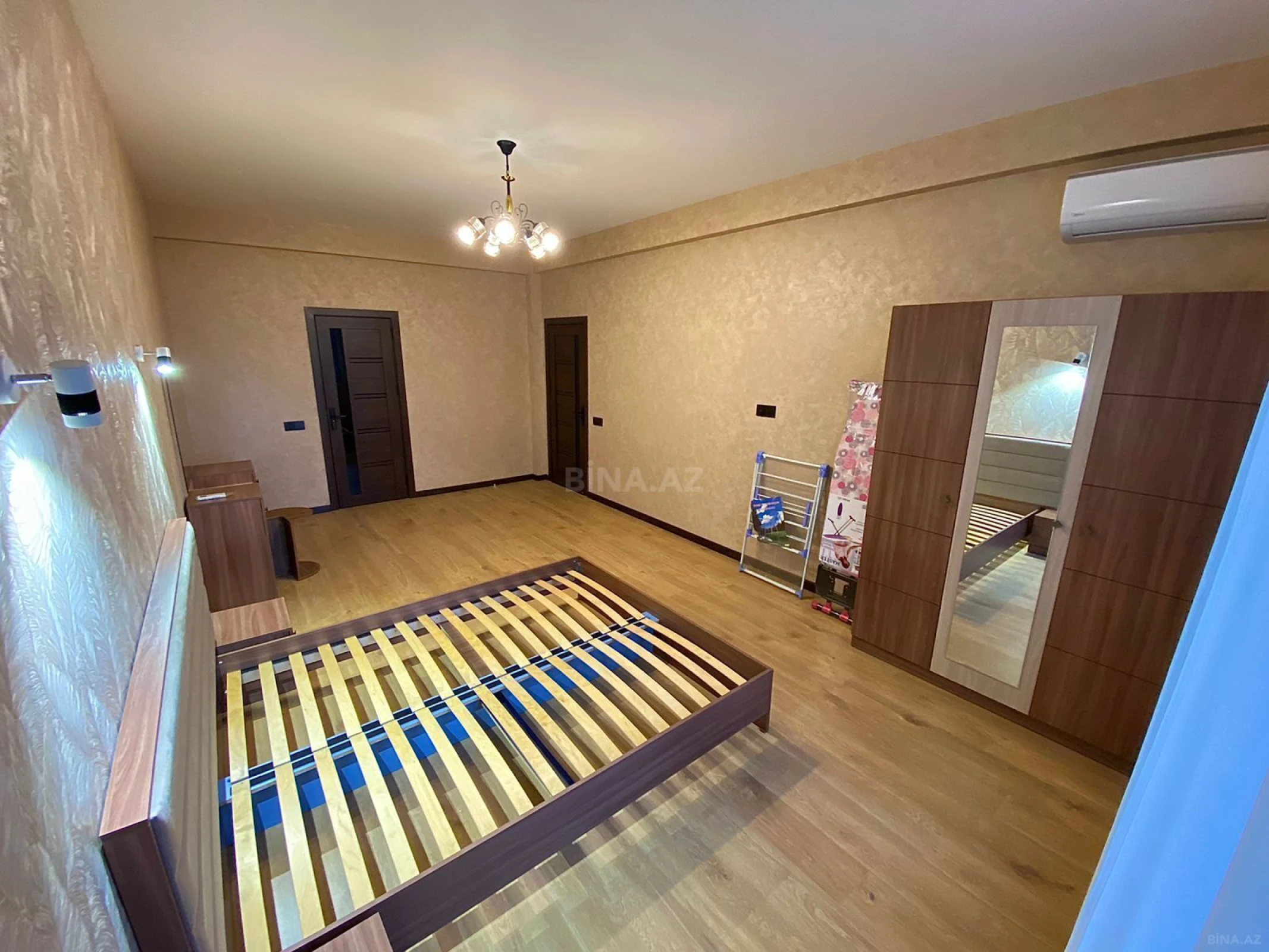 Kirayə verilir 3 otaqlı mənzil 100 m²