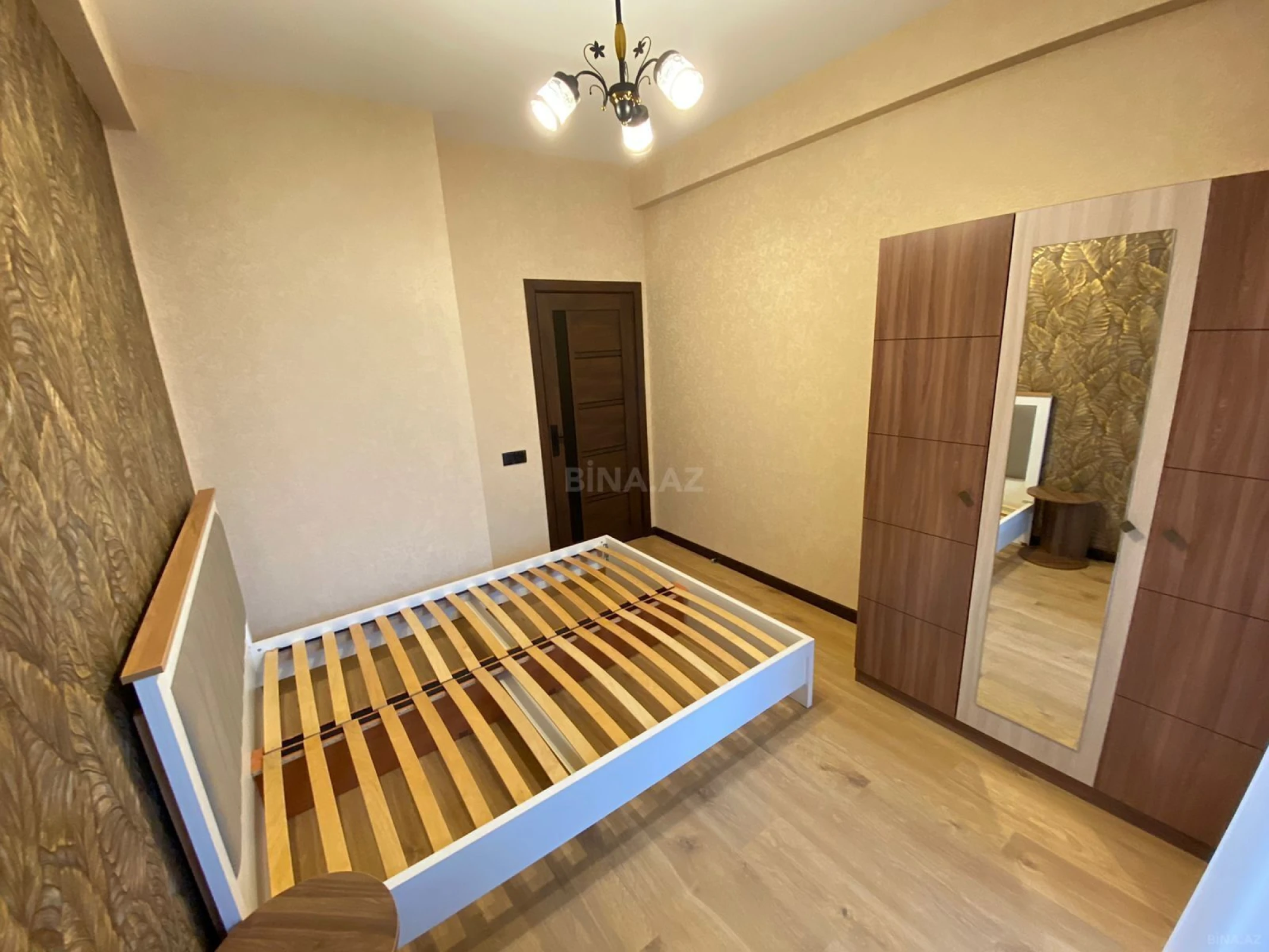 Kirayə verilir 3 otaqlı mənzil 100 m²