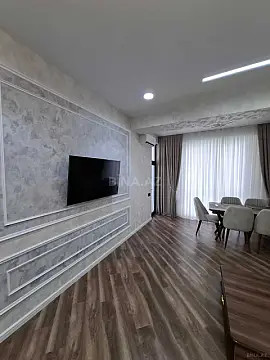 Kirayə verilir 2 otaqlı mənzil 101 m²
