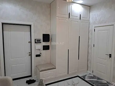Kirayə verilir 2 otaqlı mənzil 101 m²