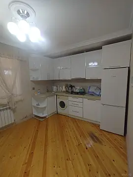 Satılır 5 otaqlı həyət evi 200 m²