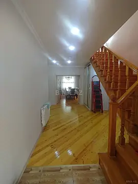 Satılır 5 otaqlı həyət evi 200 m²