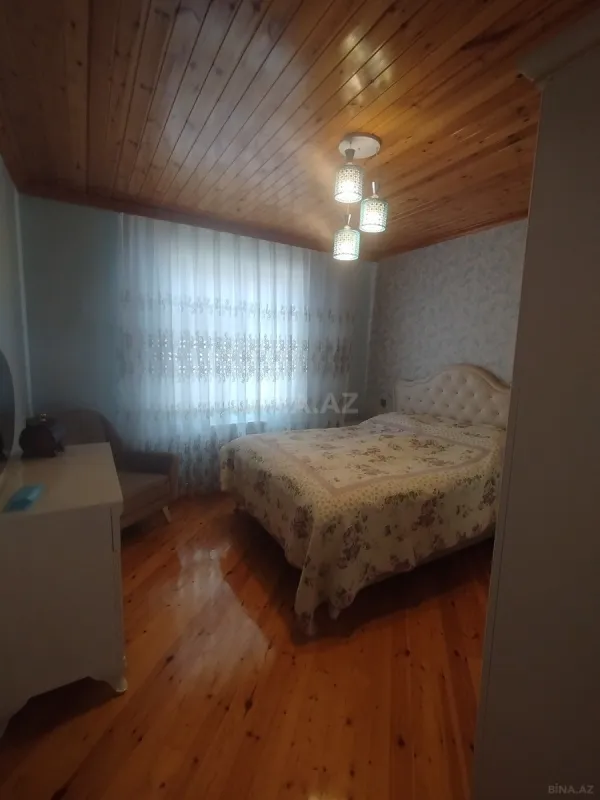 Satılır 5 otaqlı həyət evi 200 m²