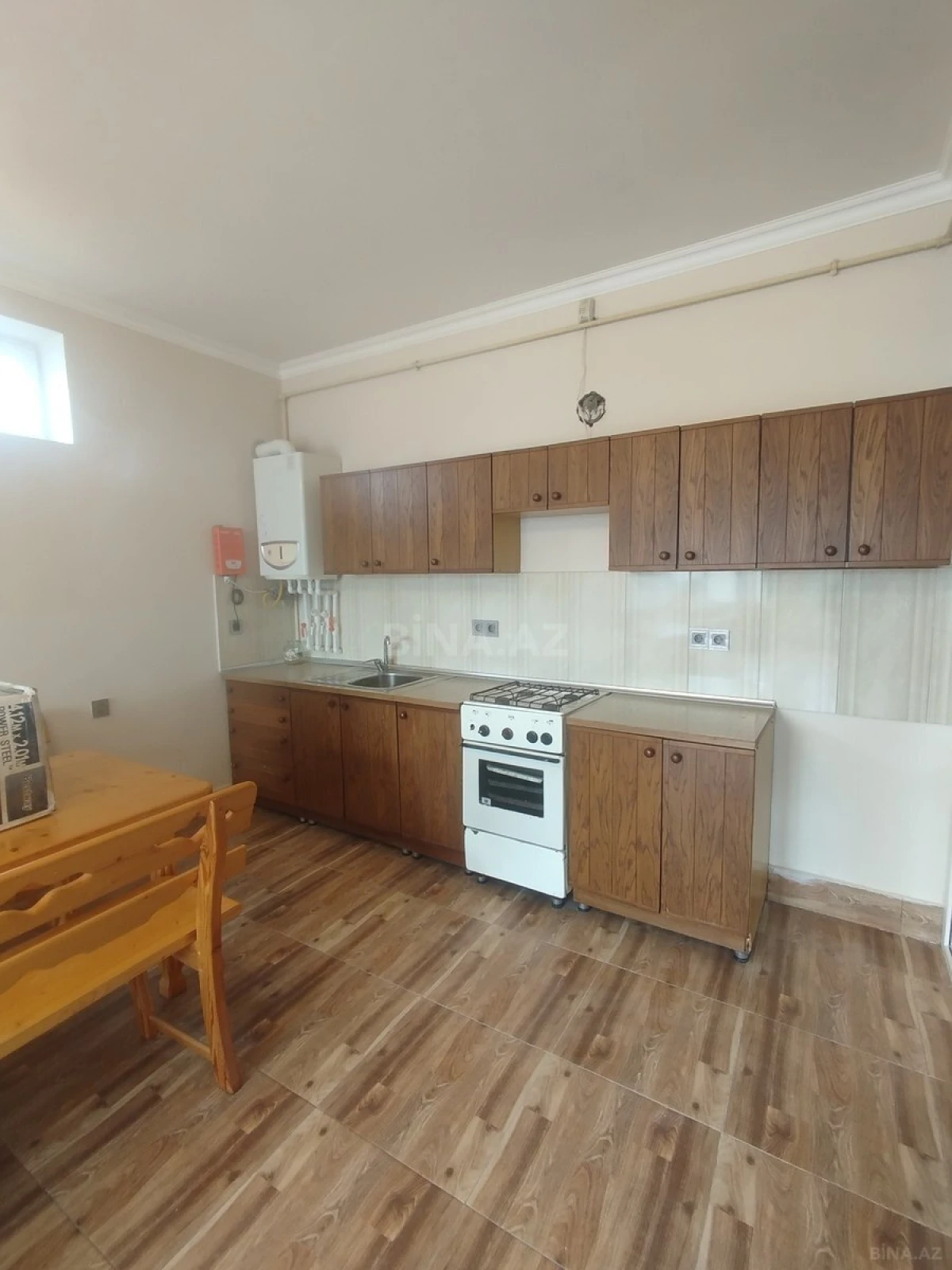 Satılır 5 otaqlı həyət evi 200 m²