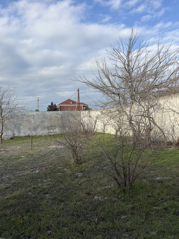 Satılır 7 otaqlı həyət evi 250 m²