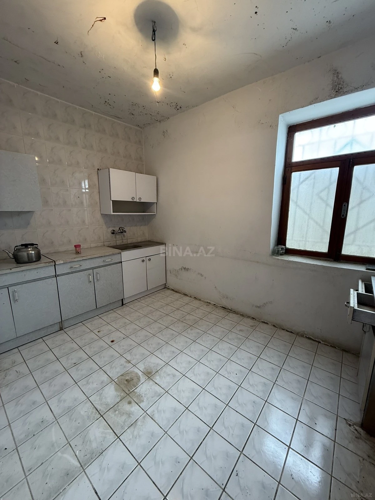 Satılır 7 otaqlı həyət evi 250 m²