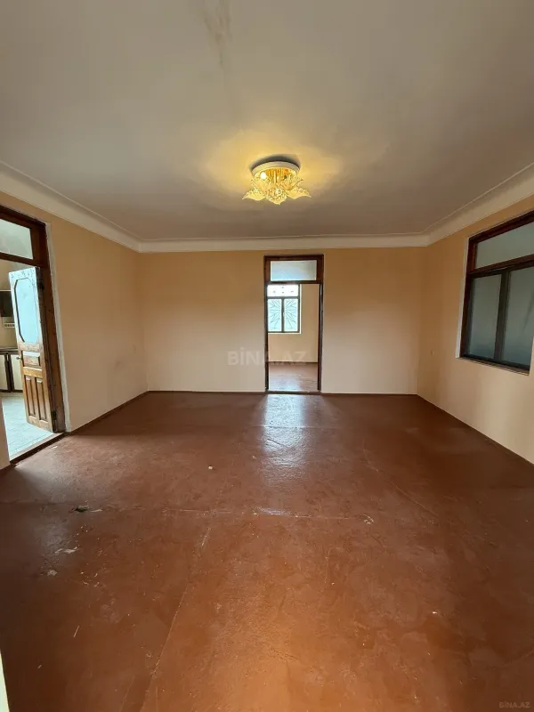Satılır 7 otaqlı həyət evi 250 m²