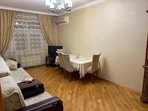 Kirayə verilir 2 otaqlı mənzil 65 m²