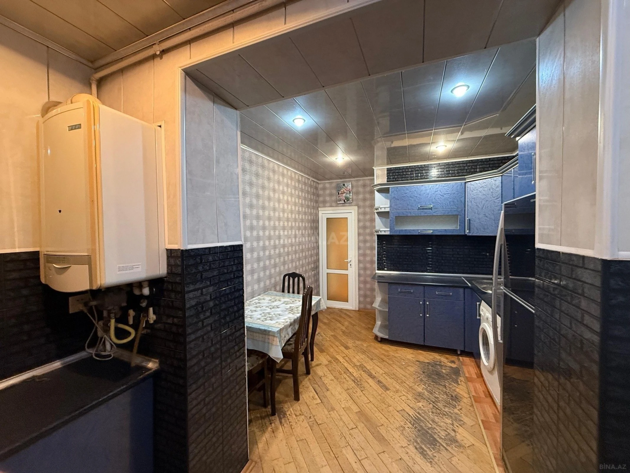 Kirayə verilir 2 otaqlı mənzil 65 m²