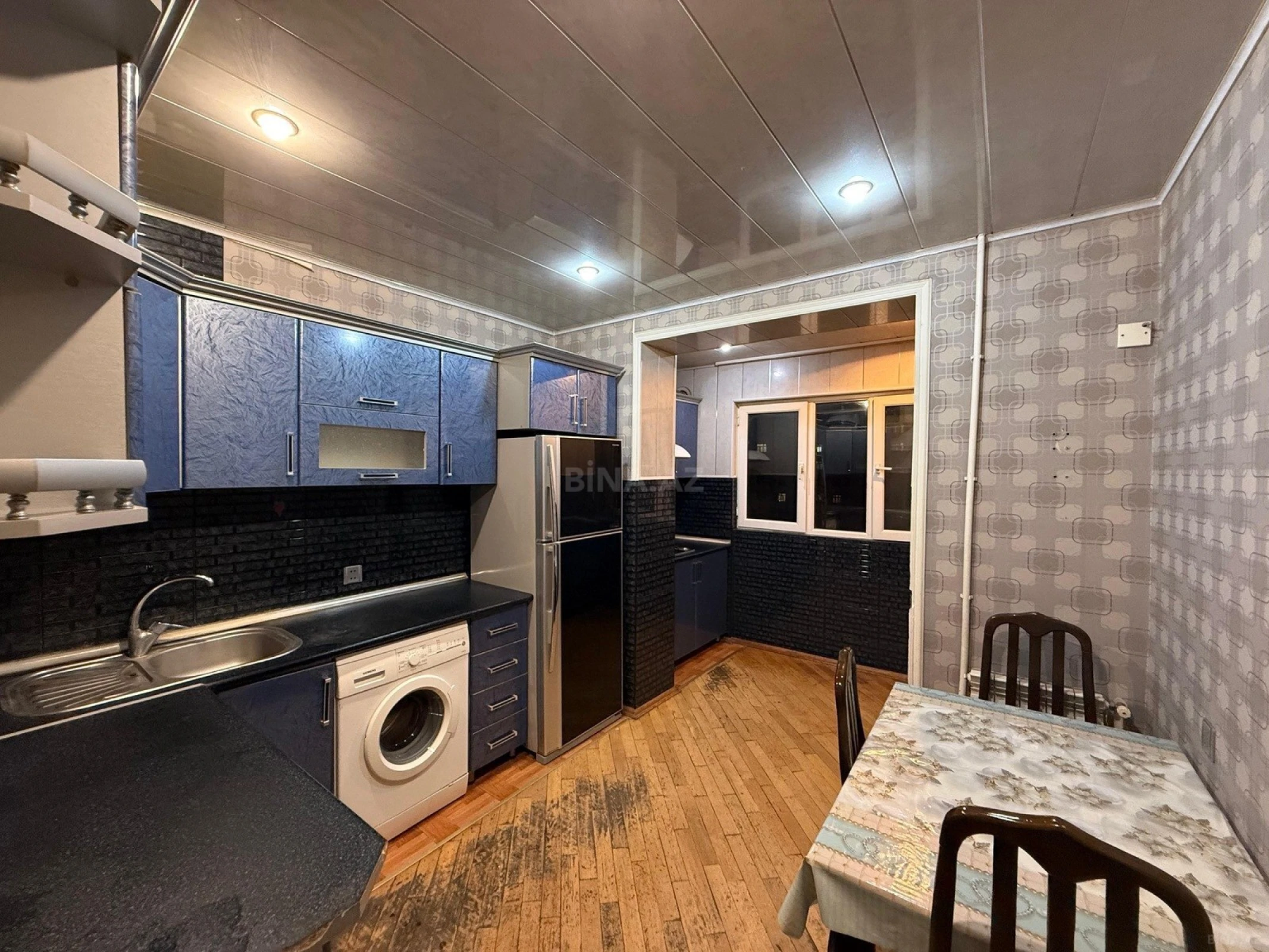 Kirayə verilir 2 otaqlı mənzil 65 m²