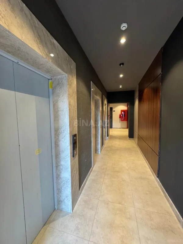 Satılır 4 otaqlı mənzil 128 m²