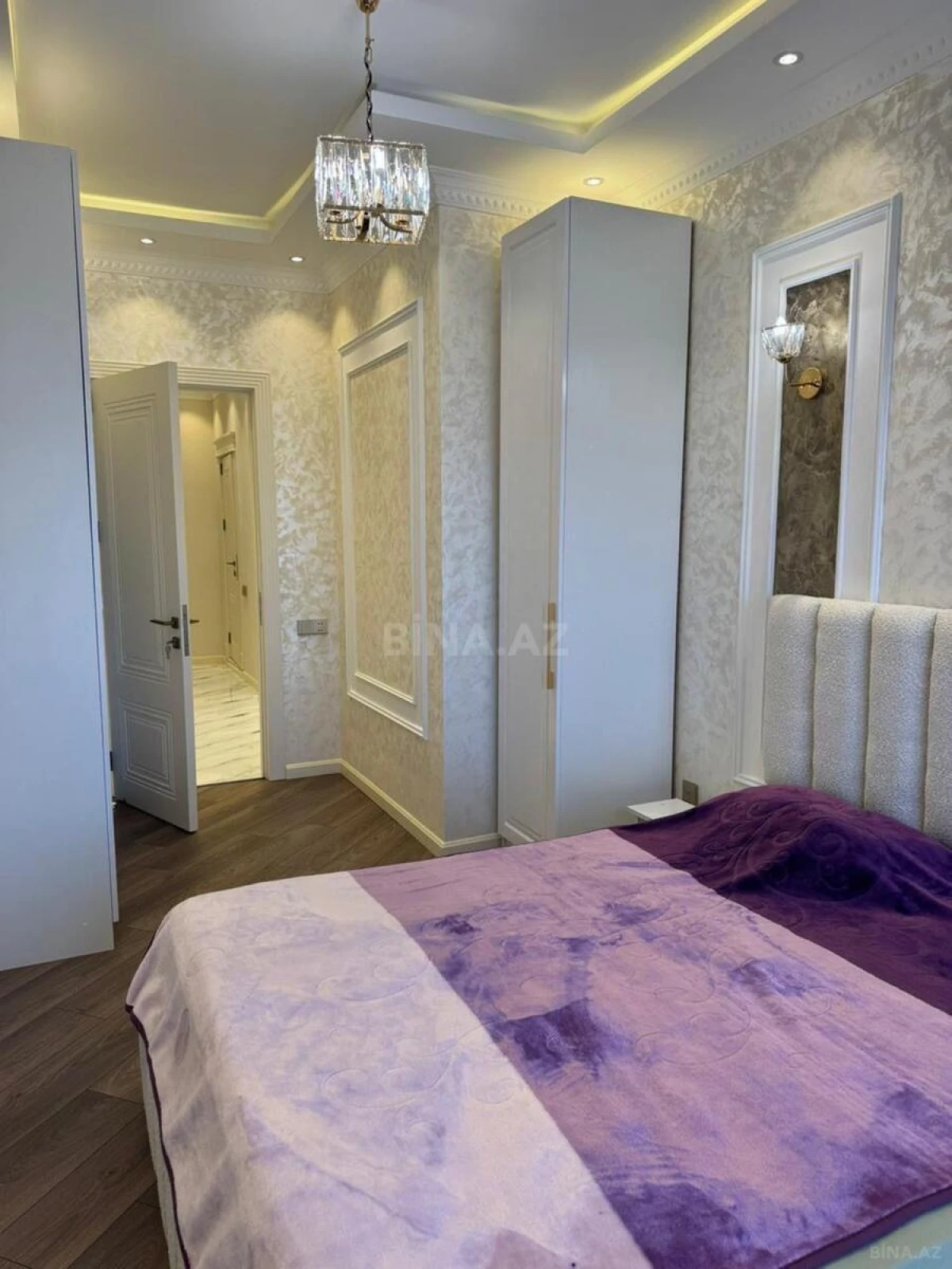 Satılır 4 otaqlı mənzil 128 m²