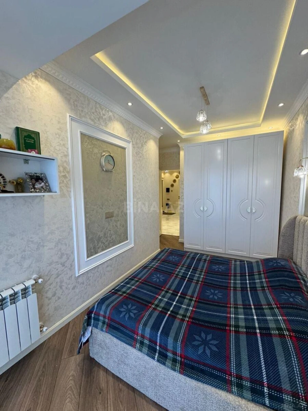 Satılır 4 otaqlı mənzil 128 m²