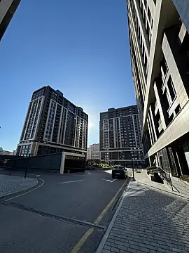 Satılır 4 otaqlı mənzil 128 m²