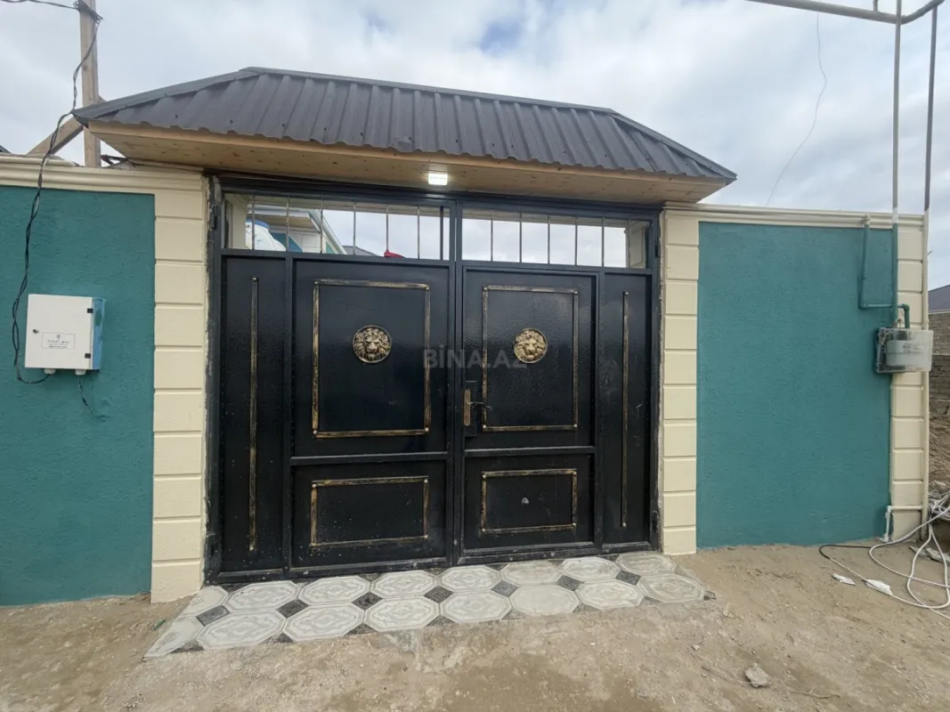 Satılır 4 otaqlı həyət evi 130 m²