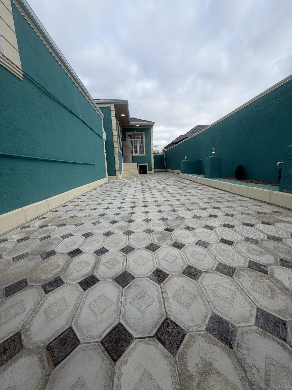 Satılır 4 otaqlı həyət evi 130 m²