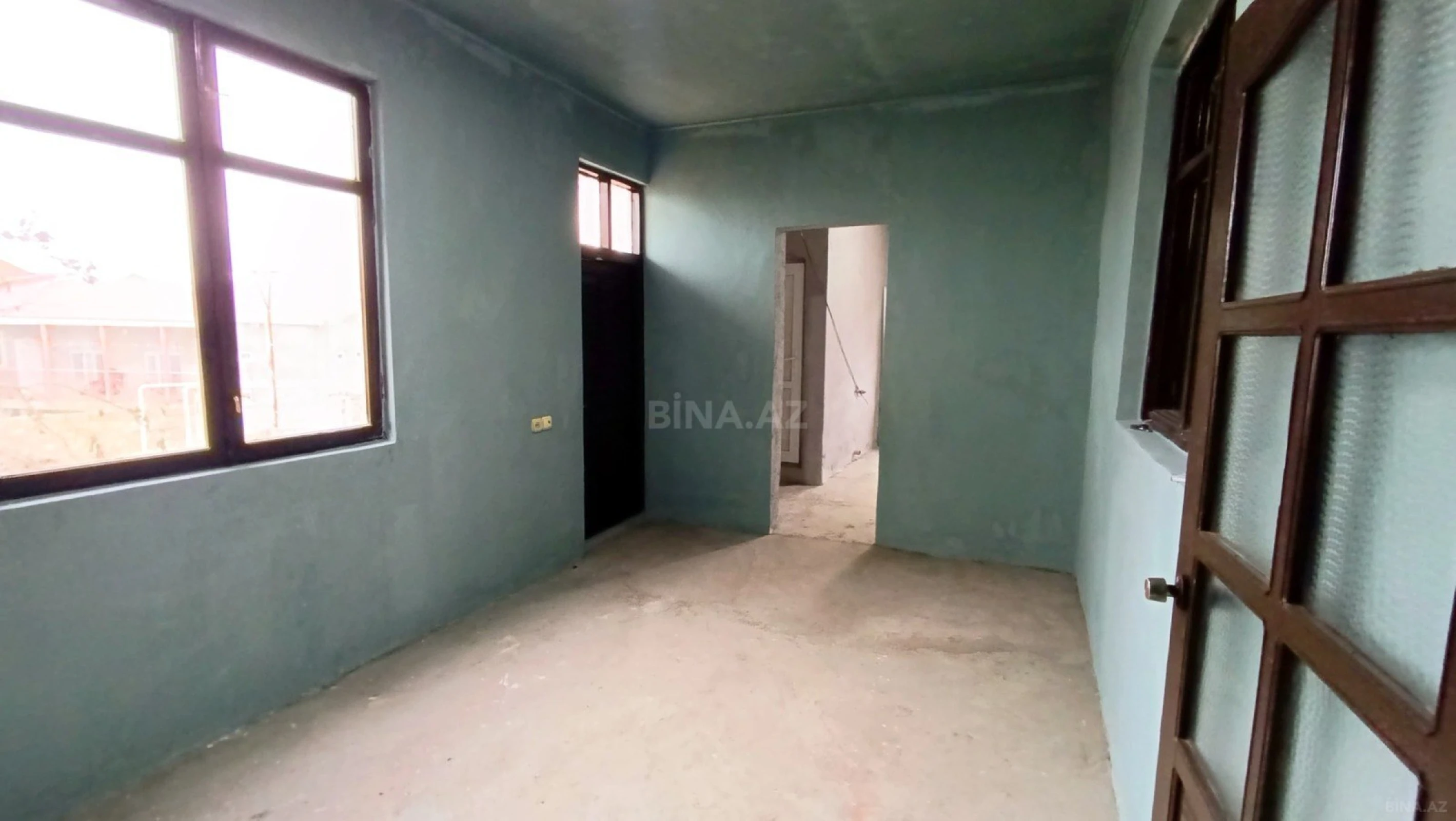 Satılır 6 otaqlı həyət evi 150 m²