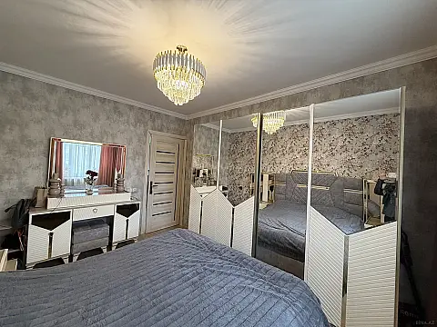 Satılır 3 otaqlı mənzil 74 m²