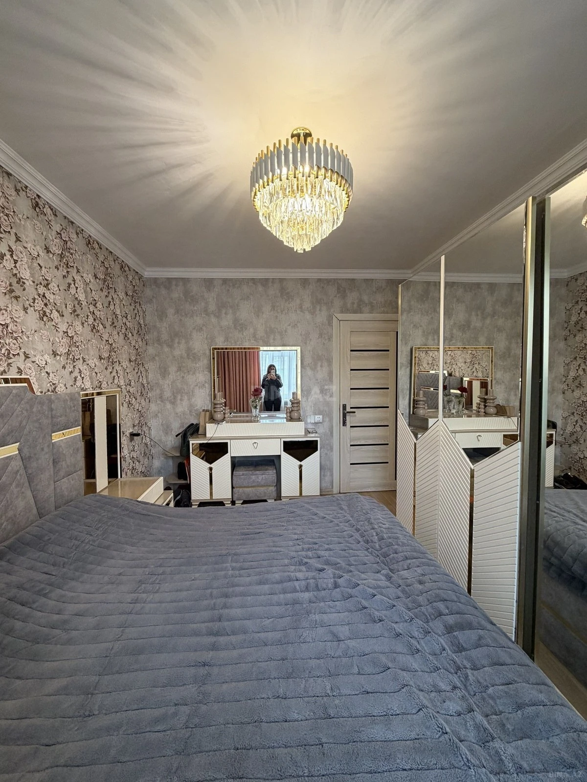 Satılır 3 otaqlı mənzil 74 m²