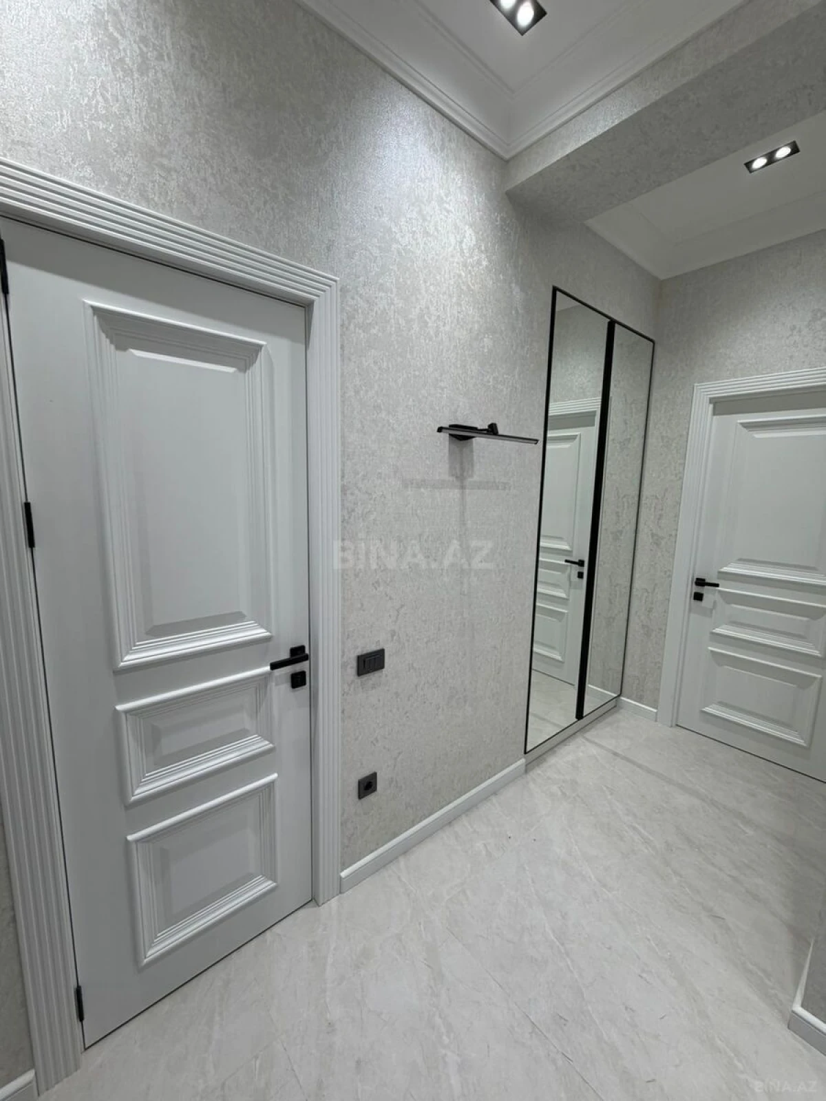 Kirayə verilir 2 otaqlı mənzil 80 m²