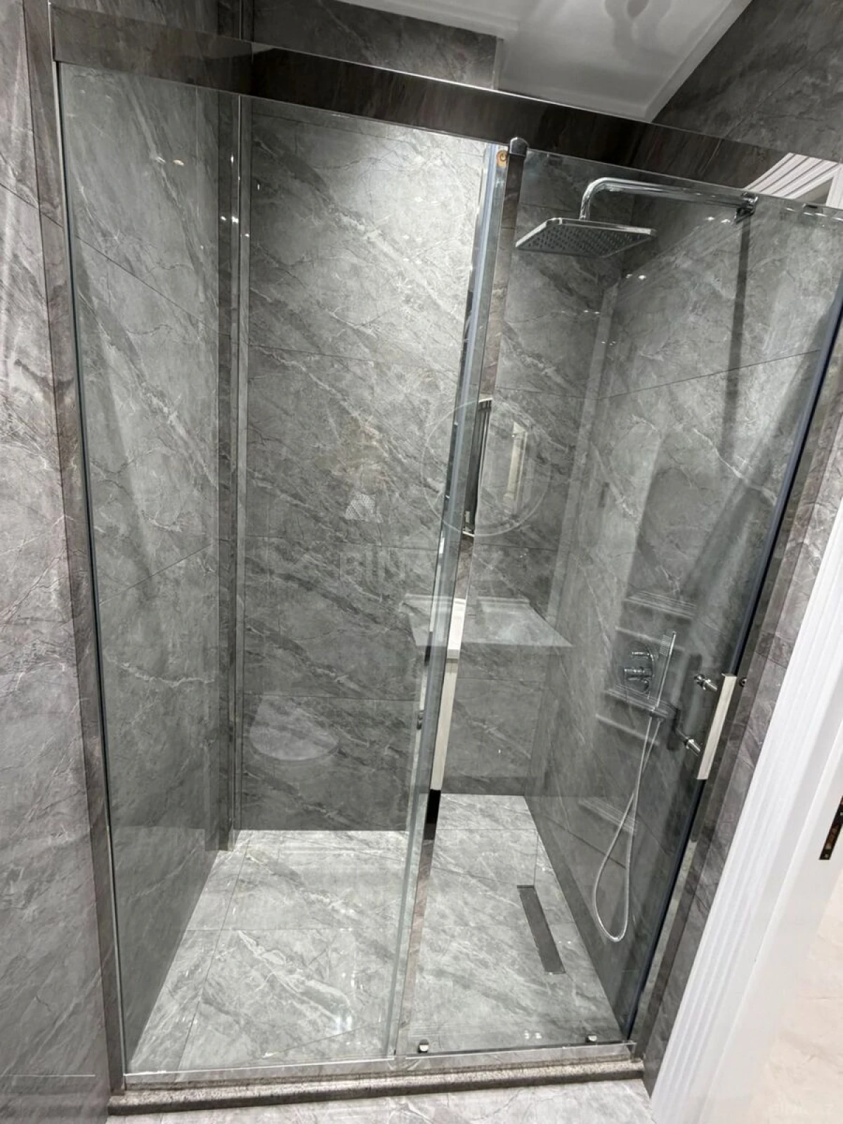 Kirayə verilir 2 otaqlı mənzil 80 m²