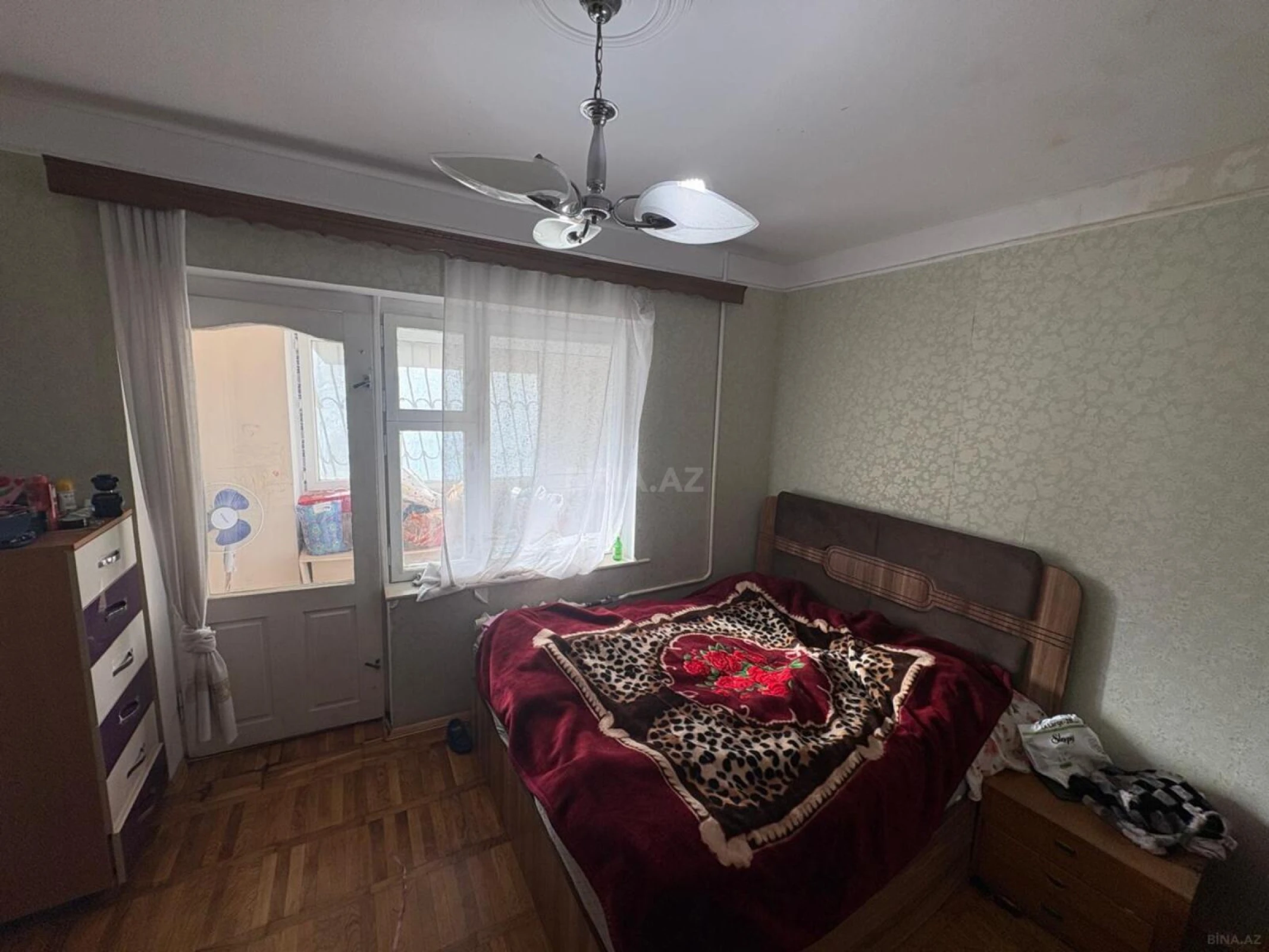 Satılır 4 otaqlı mənzil 112 m²
