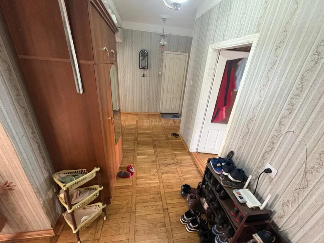 Satılır 4 otaqlı mənzil 112 m²