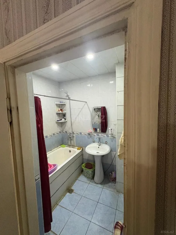 Satılır 4 otaqlı mənzil 112 m²