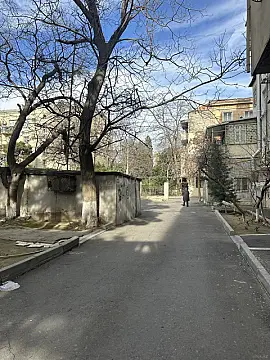 Kirayə verilir qaraj 27 m²