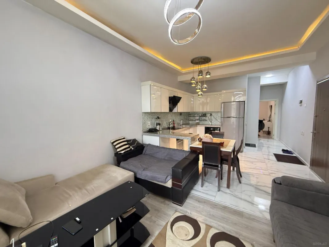 Kirayə verilir 2 otaqlı mənzil 60 m²