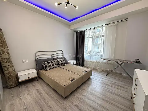 Kirayə verilir 2 otaqlı mənzil 60 m²