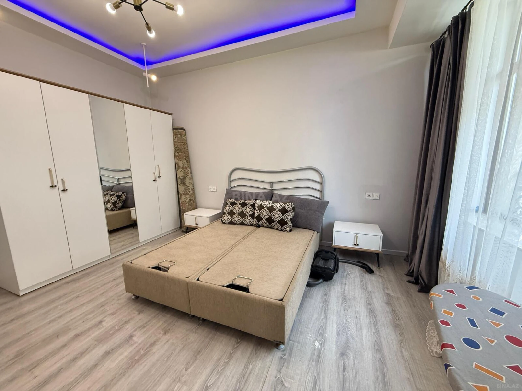 Kirayə verilir 2 otaqlı mənzil 60 m²