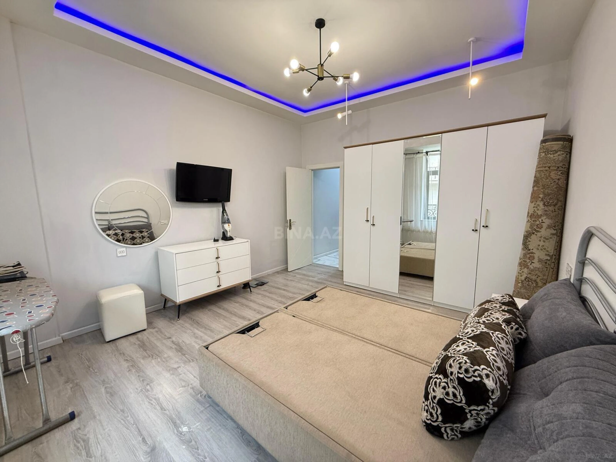 Kirayə verilir 2 otaqlı mənzil 60 m²