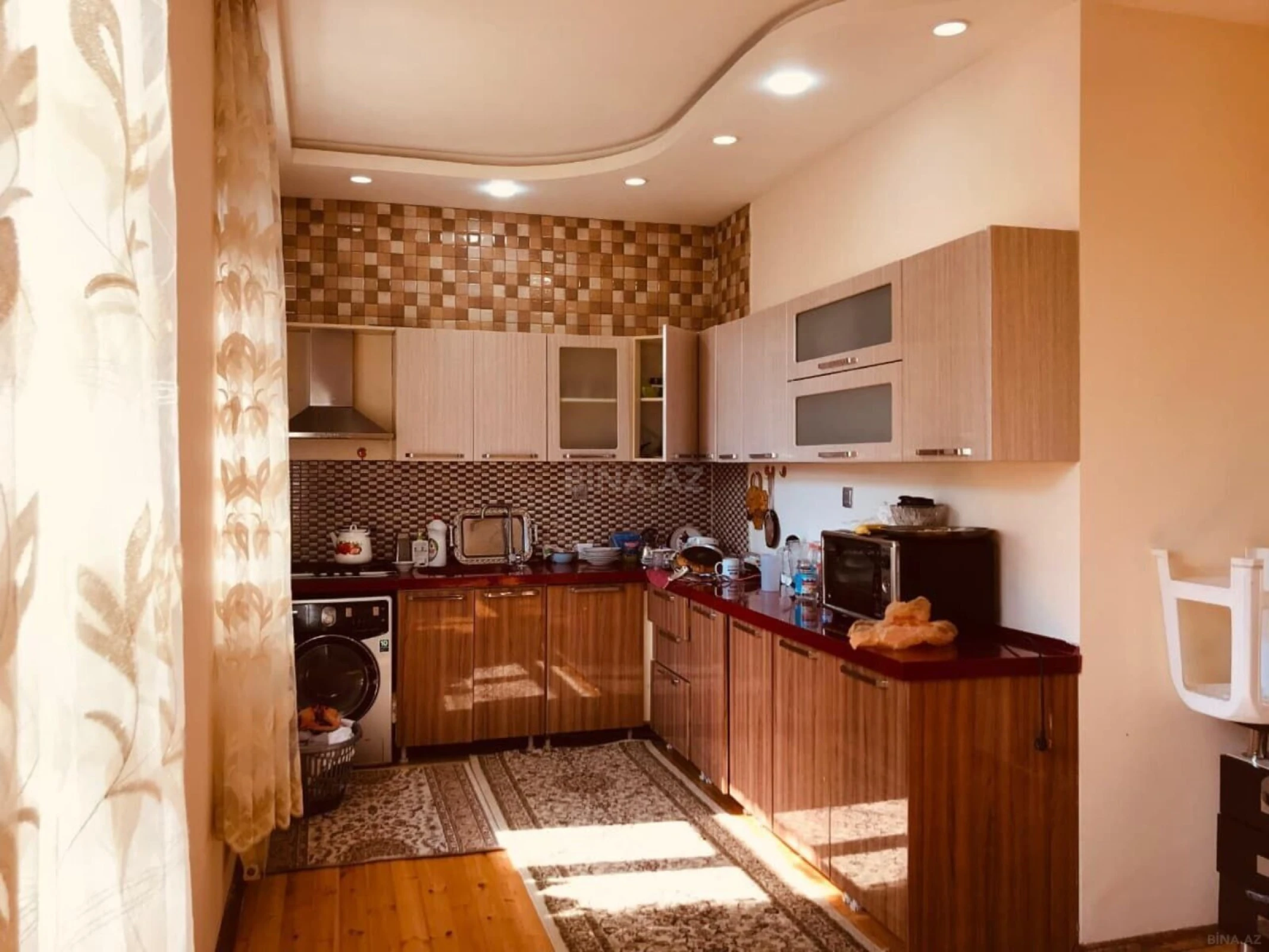 Satılır 6 otaqlı həyət evi 250 m²