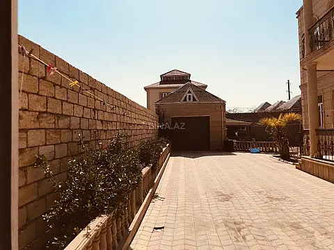 Satılır 6 otaqlı həyət evi 250 m²