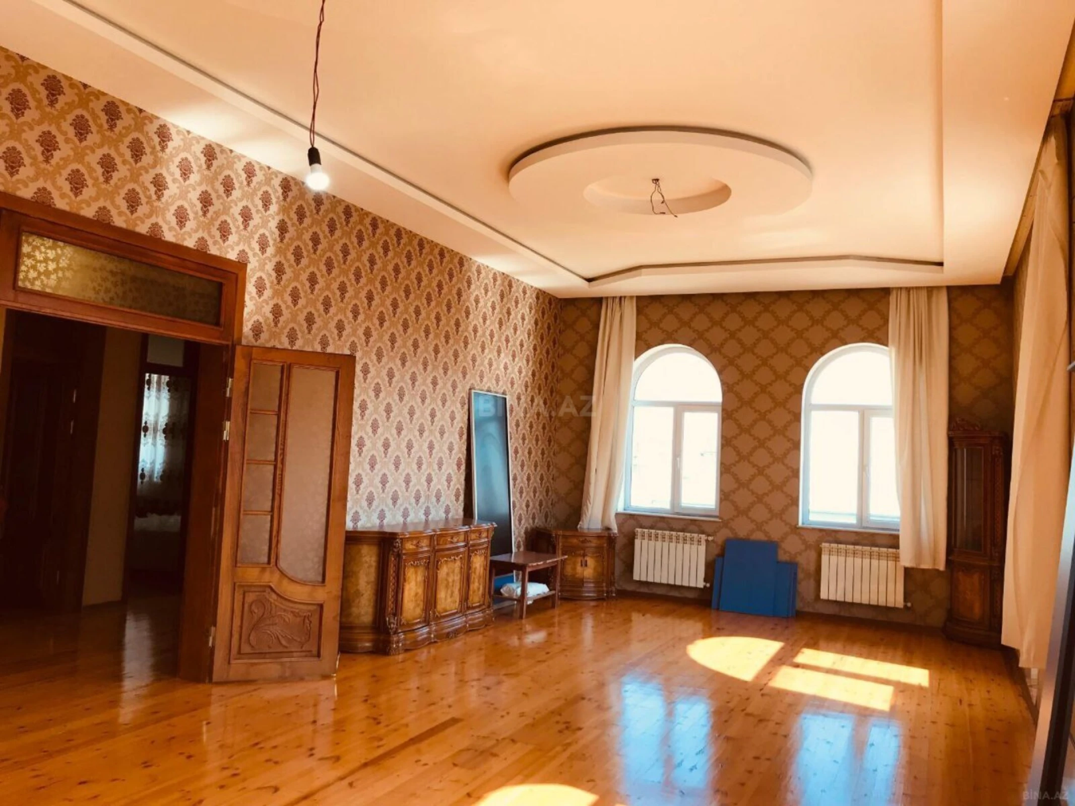 Satılır 6 otaqlı həyət evi 250 m²