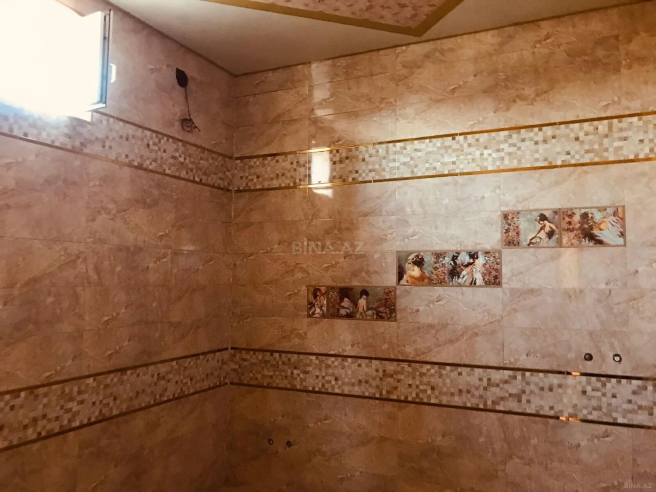 Satılır 6 otaqlı həyət evi 250 m²