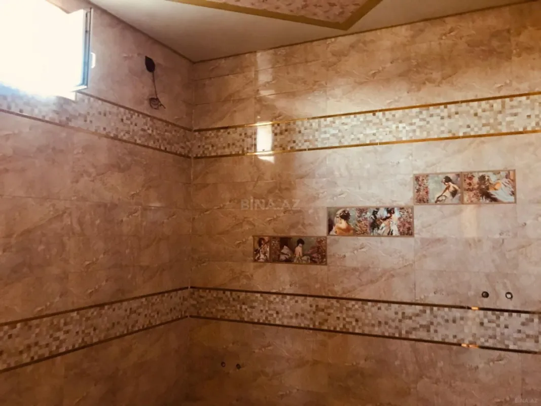 Satılır 6 otaqlı həyət evi 250 m²