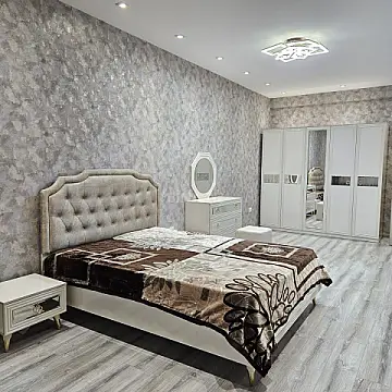 Kirayə verilir 2 otaqlı mənzil 80 m²