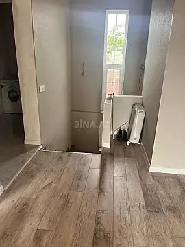 Satılır 5 otaqlı həyət evi 240 m²