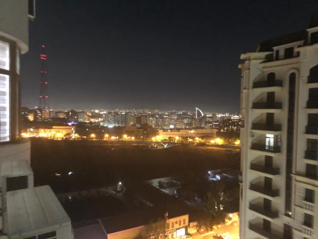 Kirayə verilir 2 otaqlı mənzil 85 m²