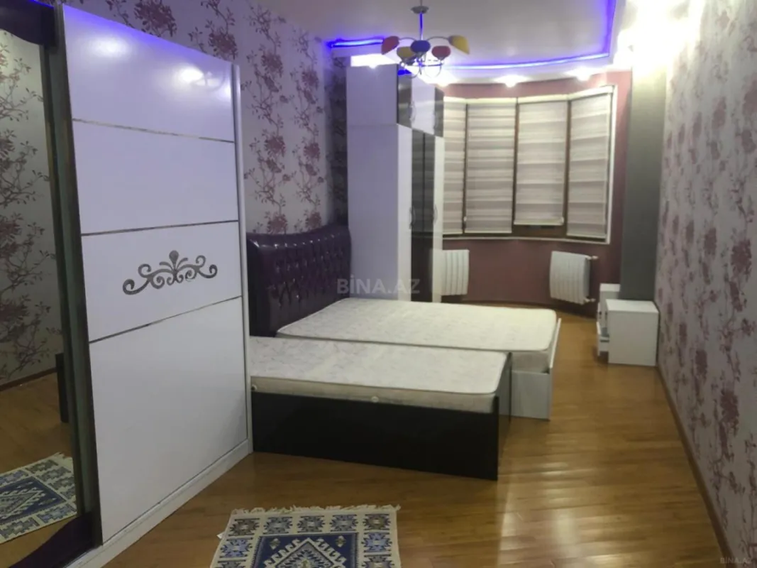 Kirayə verilir 2 otaqlı mənzil 85 m²