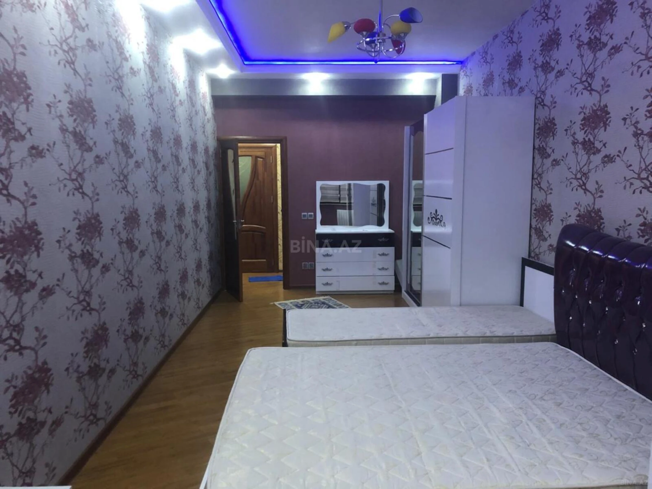 Kirayə verilir 2 otaqlı mənzil 85 m²