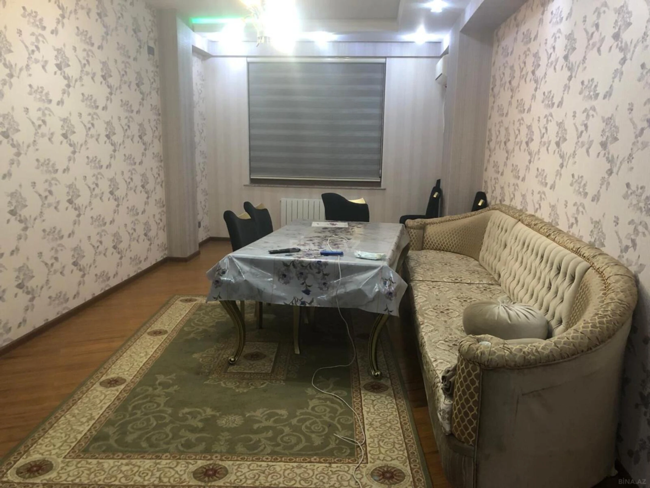 Kirayə verilir 2 otaqlı mənzil 85 m²
