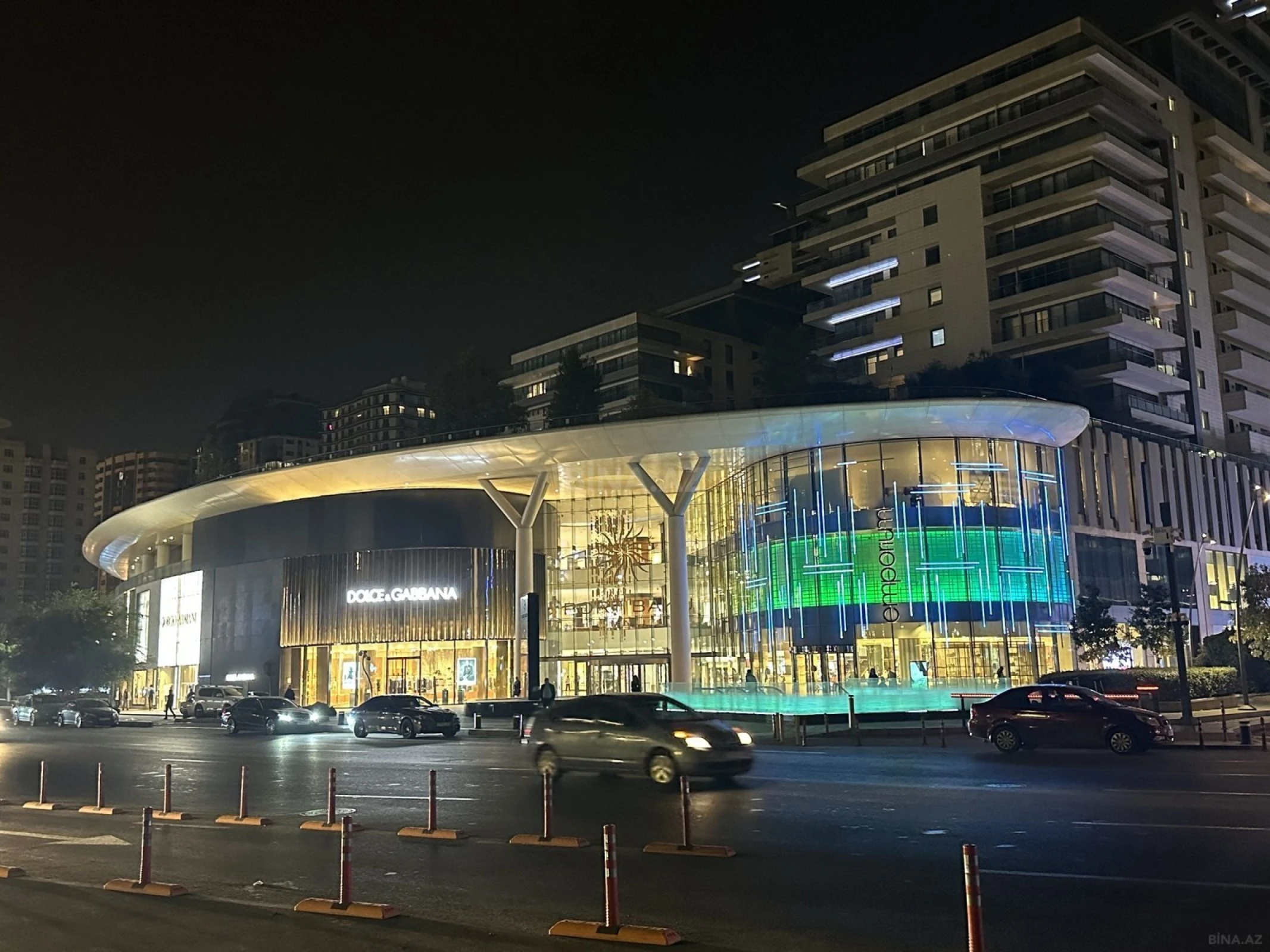 Kirayə verilir 3 otaqlı mənzil 170 m²