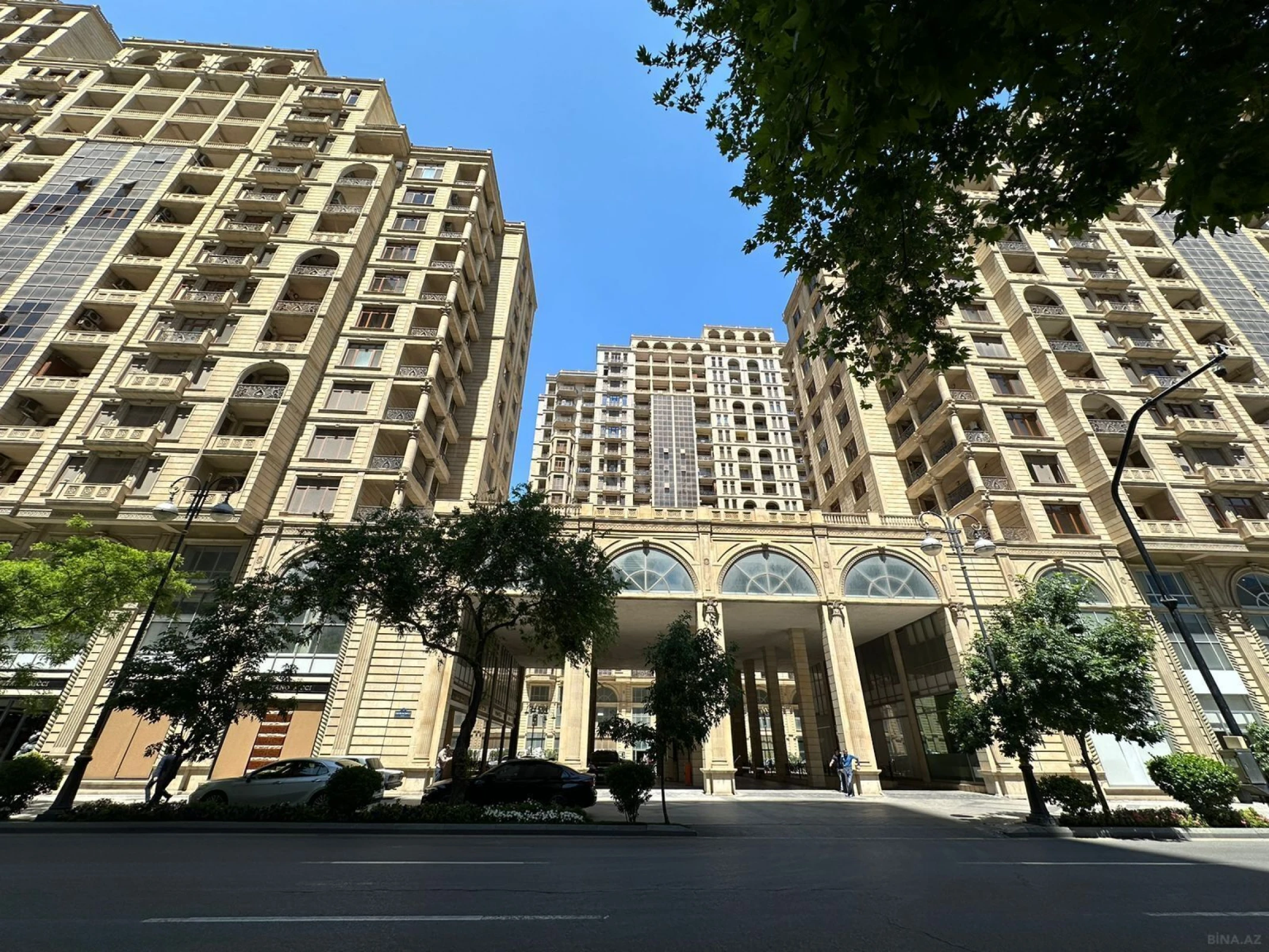 Kirayə verilir 3 otaqlı mənzil 170 m²