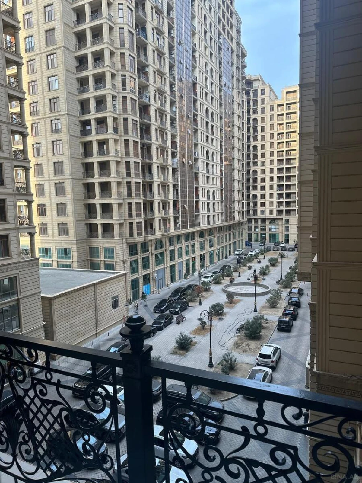 Kirayə verilir 3 otaqlı mənzil 170 m²
